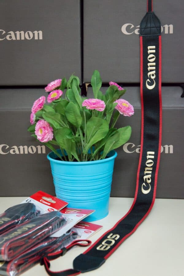 สายคล้องคอกล้อง Canon