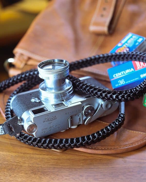 สายคล้องกล้องหนังถัก Barton Braided Chrome