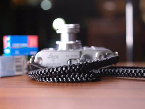 สายคล้องกล้องหนังถัก Barton Braided Chrome