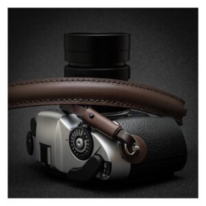 สายคล้องกล้อง DeadCameras Brown M Strap