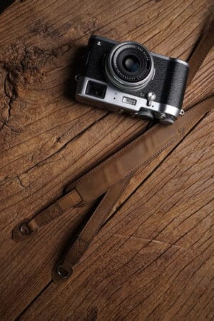 สายคล้องกล้องหนัง Mr.Stone Vintage Brown มีที่รองบ่า