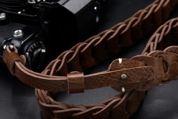 สายคล้องกล้อง Nishikawa S921 Walnut