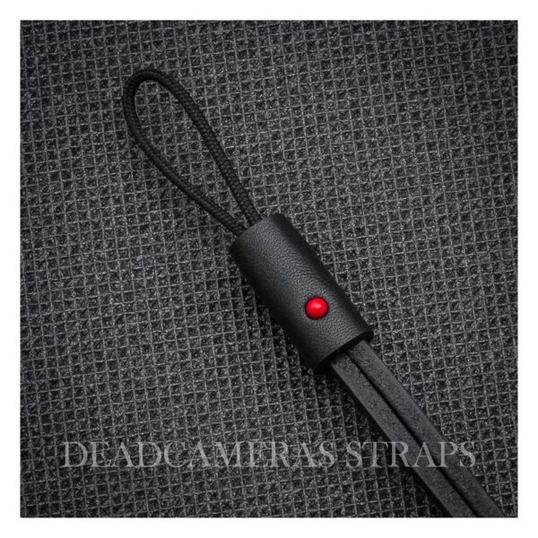 สายคล้องข้อมือกล้อง DeadCameras Black Nano Wrist Strap