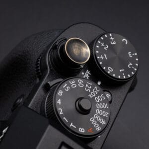 ปุ่มกล้องทองเหลืองรมดำ Vintage Brass Soft Release Button