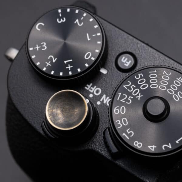 ปุ่มกล้องทองเหลืองรมดำ Vintage Brass Soft Release Button