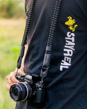 สายคล้องกล้อง Small Liberty Black พร้อมหัวต่อ Peak Design