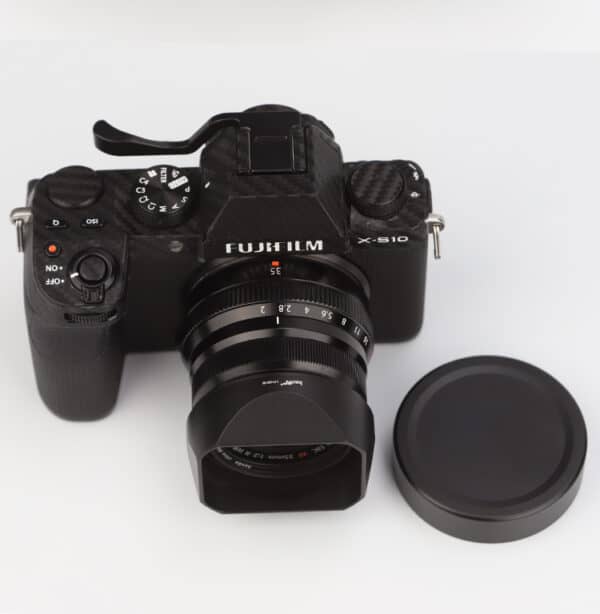 ฮูดเหลี่ยม Fuji 23mm f2 และ Fuji 35mm f2 จาก Haoge Lens Hood LH-35VB