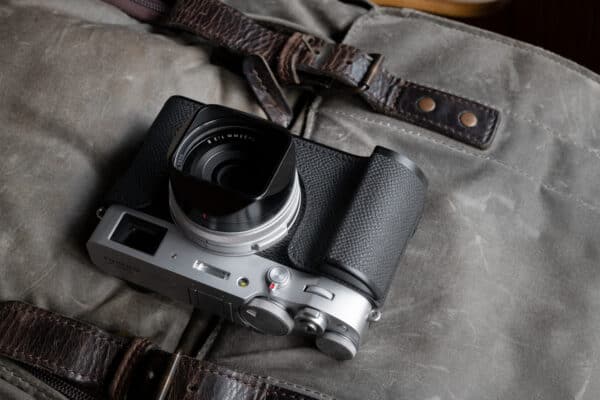 SquareHood MKIII Fuji X100V สีดำ ฮูดเหลี่ยม พร้อม Adapter Ring