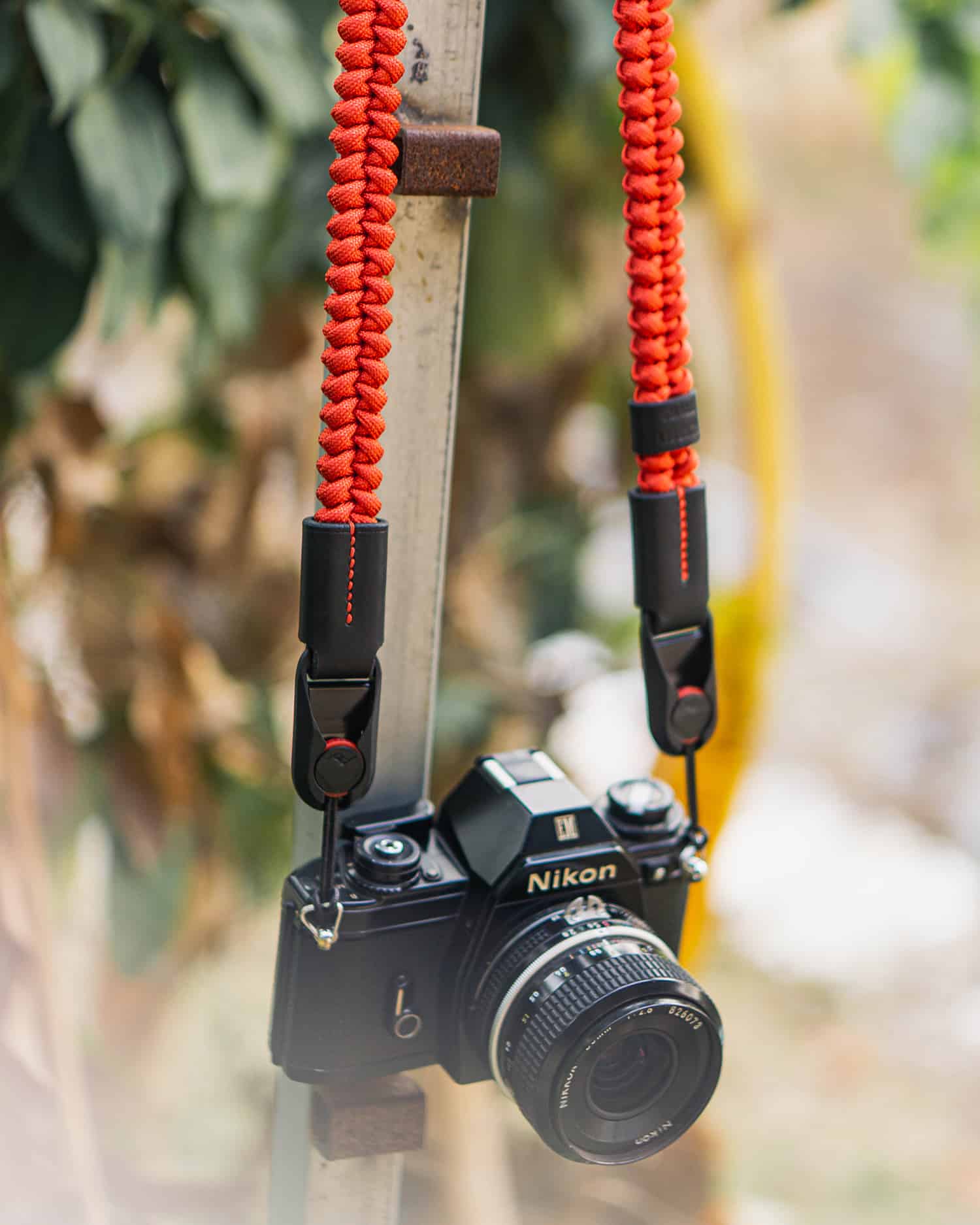 สายคล้องกล้อง Small Liberty Red พร้อมหัวต่อ Peak Design