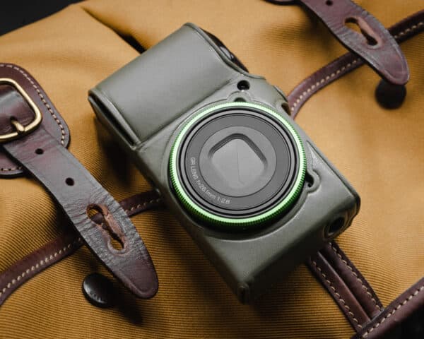 เคสหนัง Ricoh GRIIIX GR3 สีเขียว จาก Cam-in x Larry Gadget