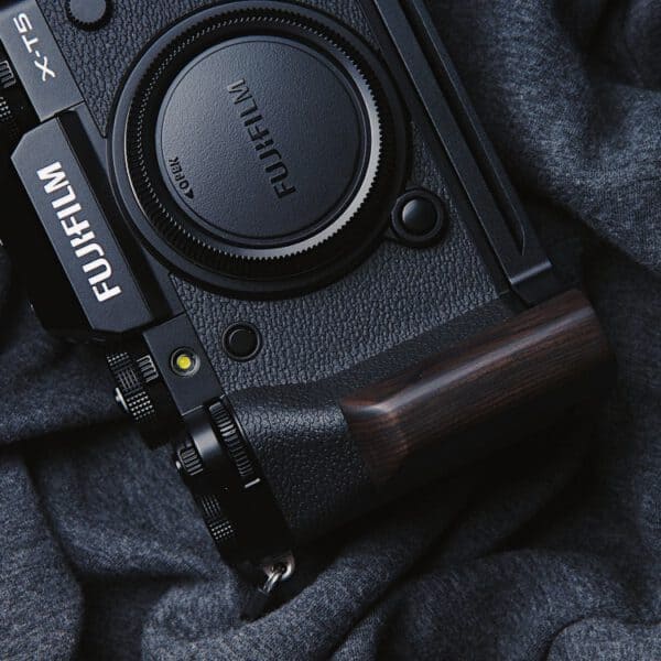 กริปไม้ FUJI XT5 Ebony Hand Grip จาก King