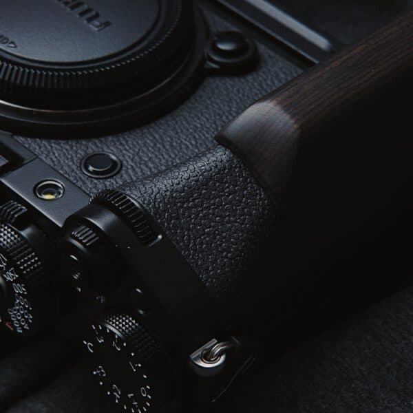 กริปไม้ FUJI XT5 Ebony Hand Grip จาก King