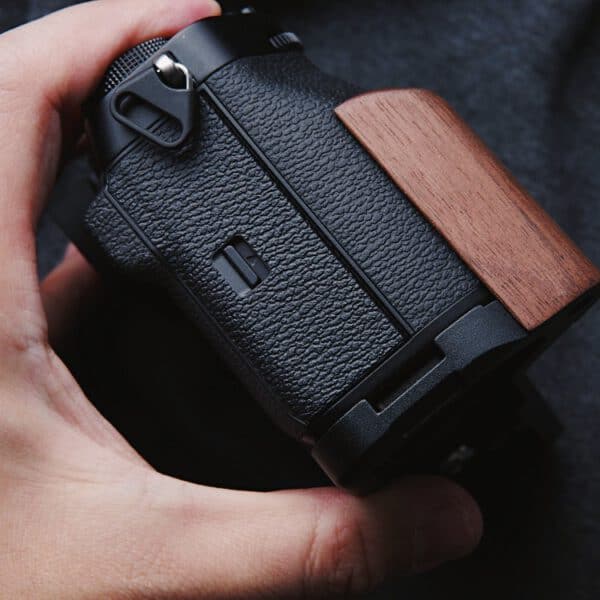 กริปไม้ FUJI XT5 Walnut Hand Grip จาก King