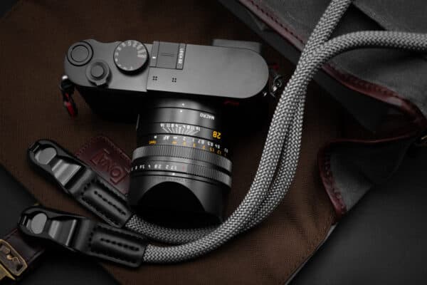 สายคล้องกล้องเชือก สีเทา Silver Grey พร้อมหัวต่อ Peak Design จาก ProudLone