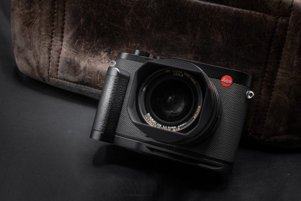 กริป Leica Q3 Hand Grip จาก JJC HG-Q3