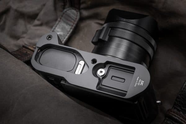 กริป Leica Q3 Hand Grip จาก JJC HG-Q3