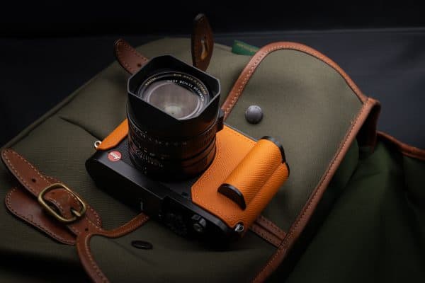 Case Leica Q3 Orange Kontice เคสหนังแท้ สีส้ม มีกริป สำหรับ Leica Q3