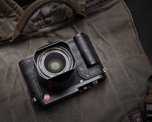 เคส Leica Q3 Black Ostrich Kontice เคสหนังนกกระจอกแท้ สีดำ มีกริป