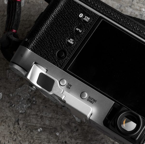 ที่พักนิ้ว Fuji X100VI สีเงิน Lensmate Thumb Rest Silver
