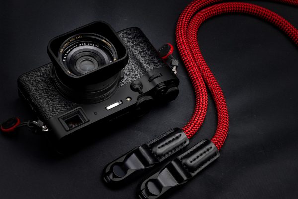 สายคล้องกล้องเชือก สีแดง Red พร้อมหัวต่อ Peak Design จาก MostTap