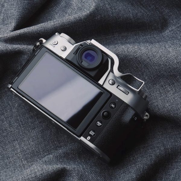 ที่พักนิ้ว Fuji XT50 สีเงิน Thumb Rest Silver