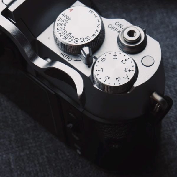 ที่พักนิ้ว Fuji XT50 สีเงิน Thumb Rest Silver