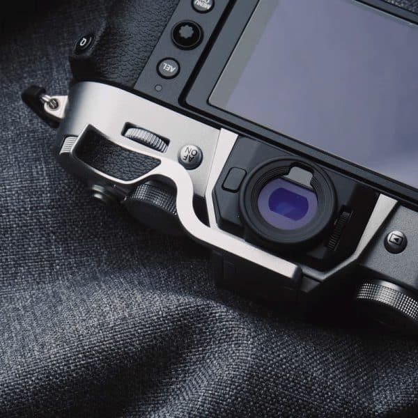 ที่พักนิ้ว Fuji XT50 สีเงิน Thumb Rest Silver