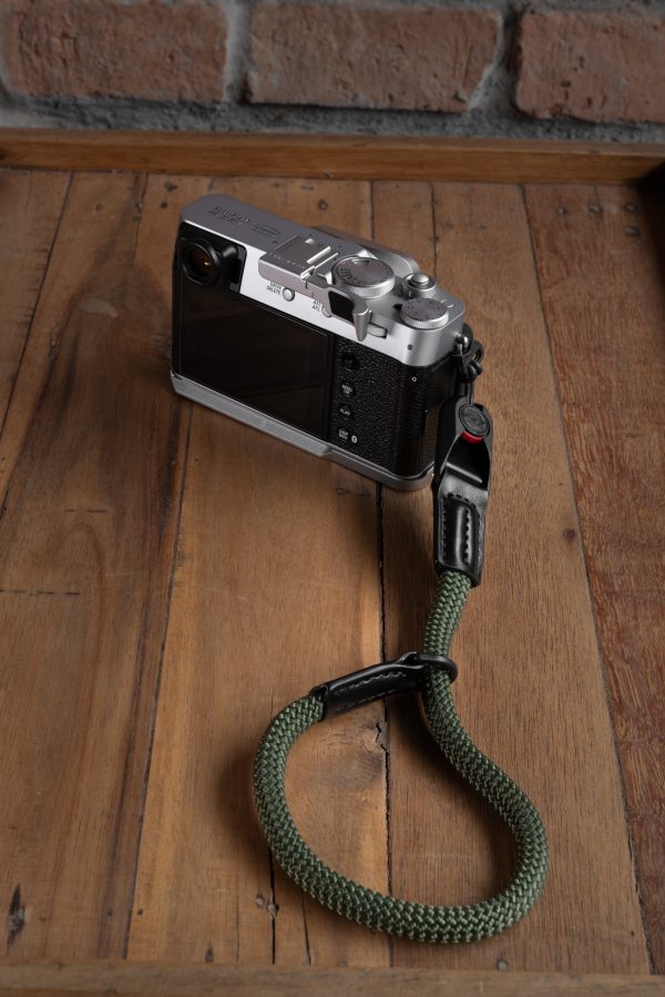 Wrist Strap สีเขียว Green พร้อมหัวต่อ Peak Design จาก MostTap