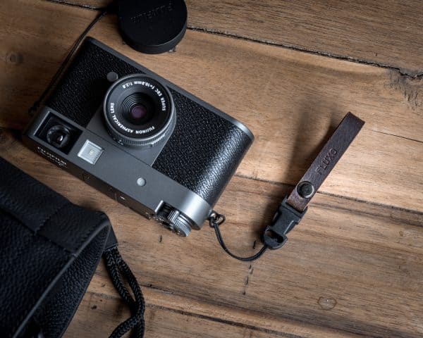 สายคล้องนิ้วหนังแท้ Fluxo สี Dirty Brown Finger Strap