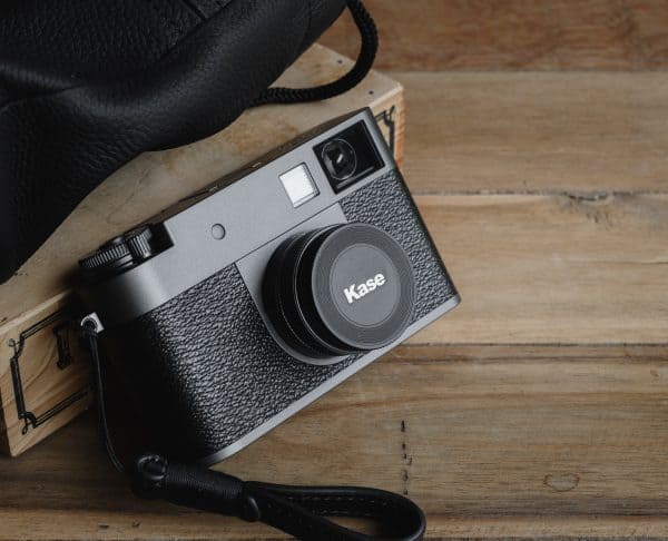 ฟิลเตอร์ Fuji X Half พร้อมฝาครอบ สีดำ Magnetic UV Filter + Lens Cap จาก Kase