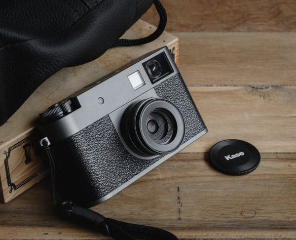 ฟิลเตอร์ Fuji X Half พร้อมฝาครอบ สีดำ Magnetic UV Filter + Lens Cap จาก Kase