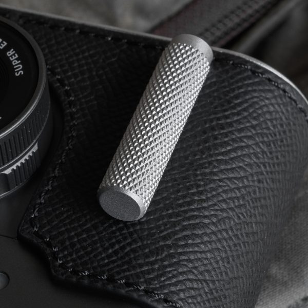 Case Fuji X Half สีดำ จาก Mr.Stone