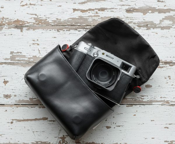ซองหนัง Fuji X100VI หนังแท้ MeKee Extra Large สำหรับใส่กล้องติดฮูดและเคส