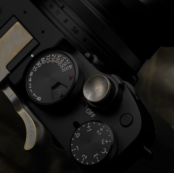 ปุ่มชัตเตอร์ทองเหลืองรมดำ Antique Brass Soft Release Button