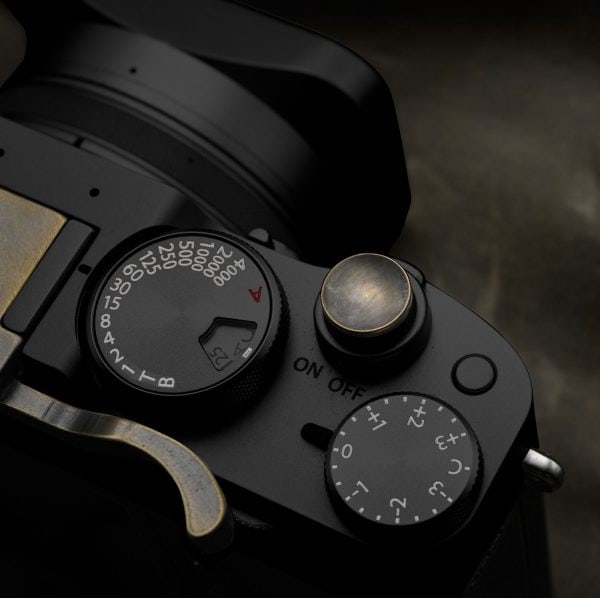 ปุ่มชัตเตอร์ทองเหลืองรมดำ Antique Brass Soft Release Button