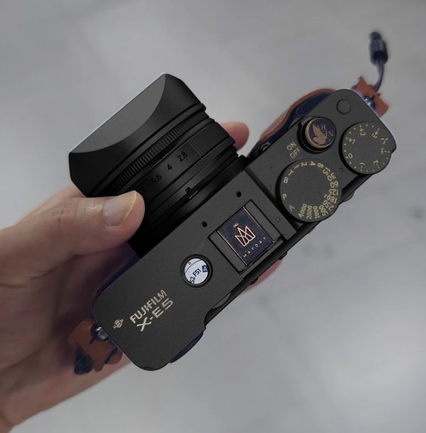 ฮูด Fuji 23mm F2.8 WR สีดำ Square Hood จาก MostTap