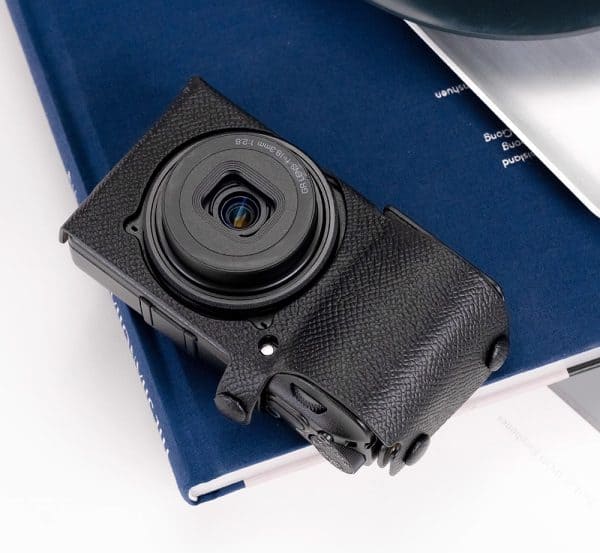 เคสหนัง Ricoh GRIV GR4 สีดำ จาก Cam-in