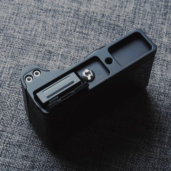 กริป Ricoh GRIV GR4 สีน้ำตาลเข้ม Ebony Hand Grip จาก King