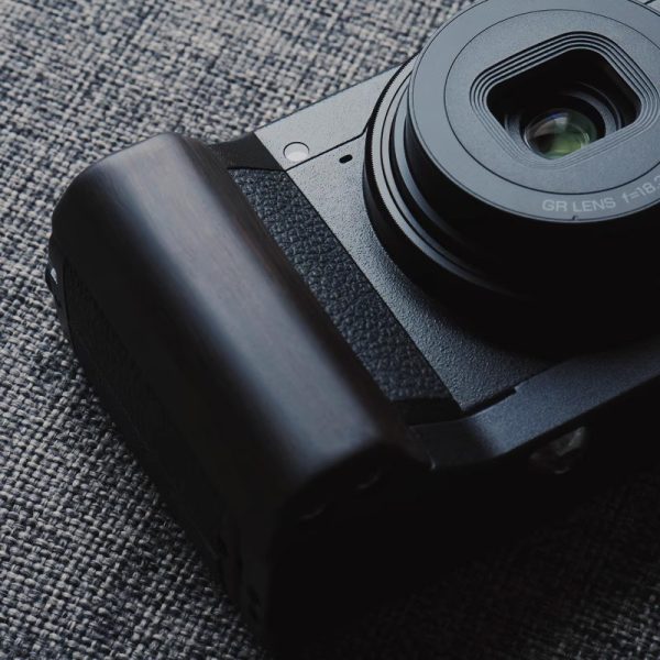 กริป Ricoh GRIV GR4 สีน้ำตาลเข้ม Ebony Hand Grip จาก King
