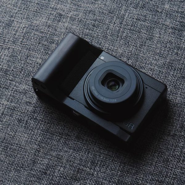 กริป Ricoh GRIV GR4 สีน้ำตาลเข้ม Ebony Hand Grip จาก King