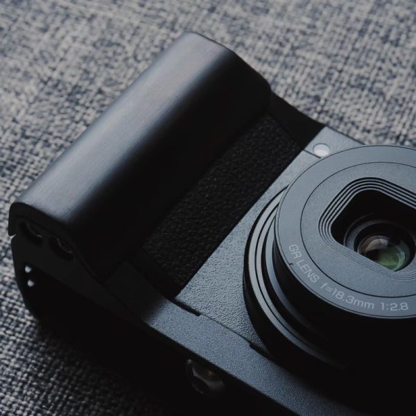 กริป Ricoh GRIV GR4 สีน้ำตาลเข้ม Ebony Hand Grip จาก King