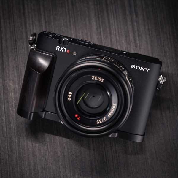 กริป SONY RX1RIII Hand Grip กริปไม้สีน้ำตาลเข้ม Ebony