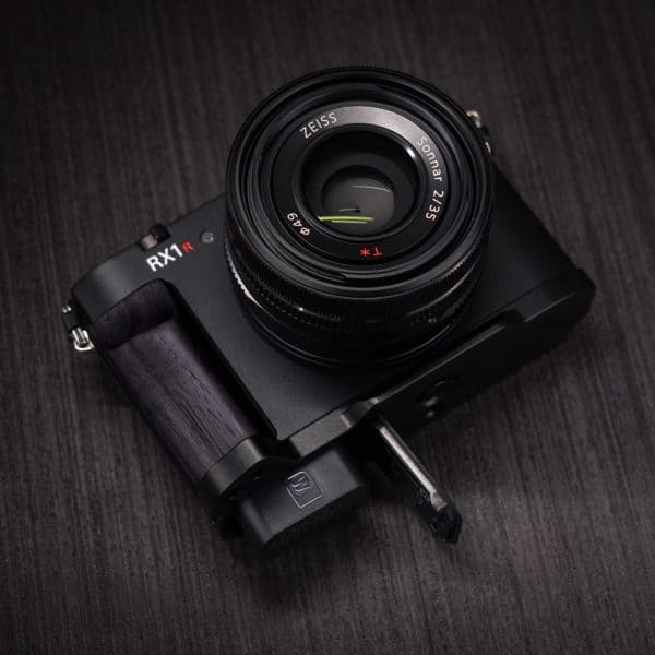 กริป SONY RX1RIII Hand Grip กริปไม้สีน้ำตาลเข้ม Ebony