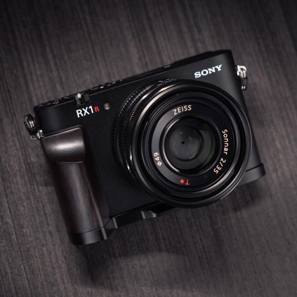กริป SONY RX1RIII Hand Grip กริปไม้สีน้ำตาลเข้ม Ebony