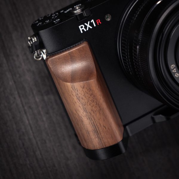 กริป SONY RX1RIII Hand grip กริปไม้สีน้ำตาลอ่อน Walnut