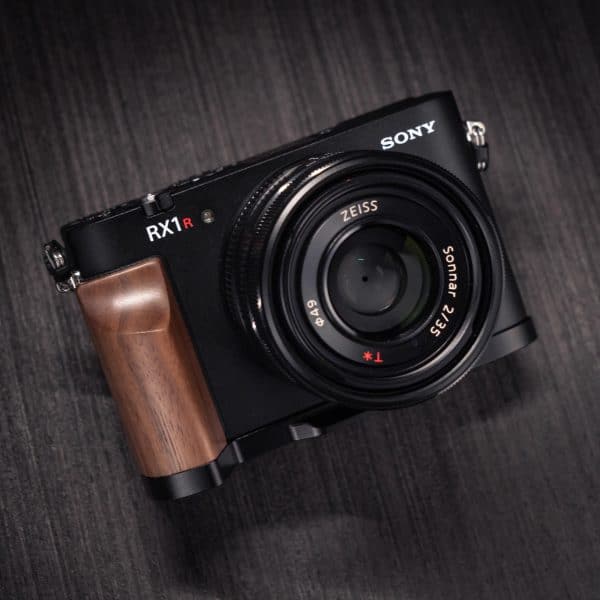 กริป SONY RX1RIII Hand grip กริปไม้สีน้ำตาลอ่อน Walnut