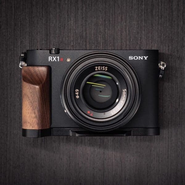 กริป SONY RX1RIII Hand grip กริปไม้สีน้ำตาลอ่อน Walnut