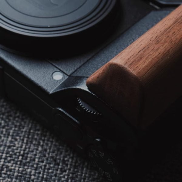 กริป Ricoh GRIV GR4 สีน้ำตาล Walnut Hand Grip จาก King
