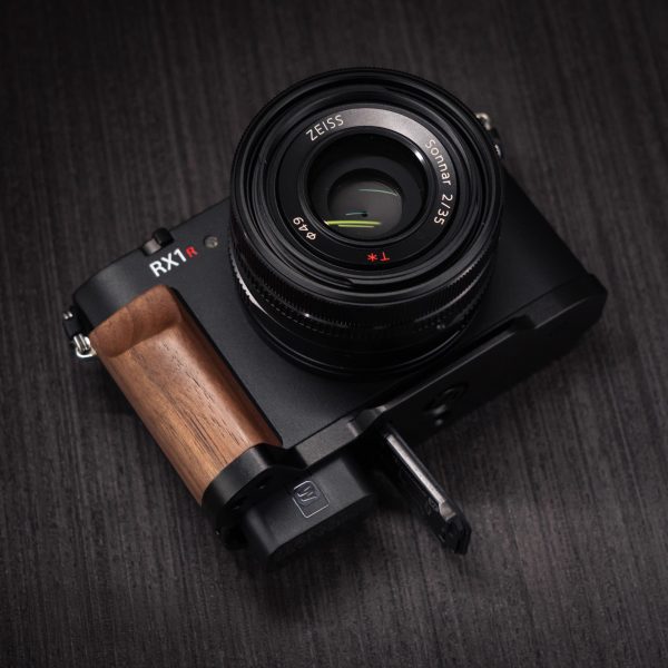 กริป SONY RX1RIII Hand grip กริปไม้สีน้ำตาลอ่อน Walnut