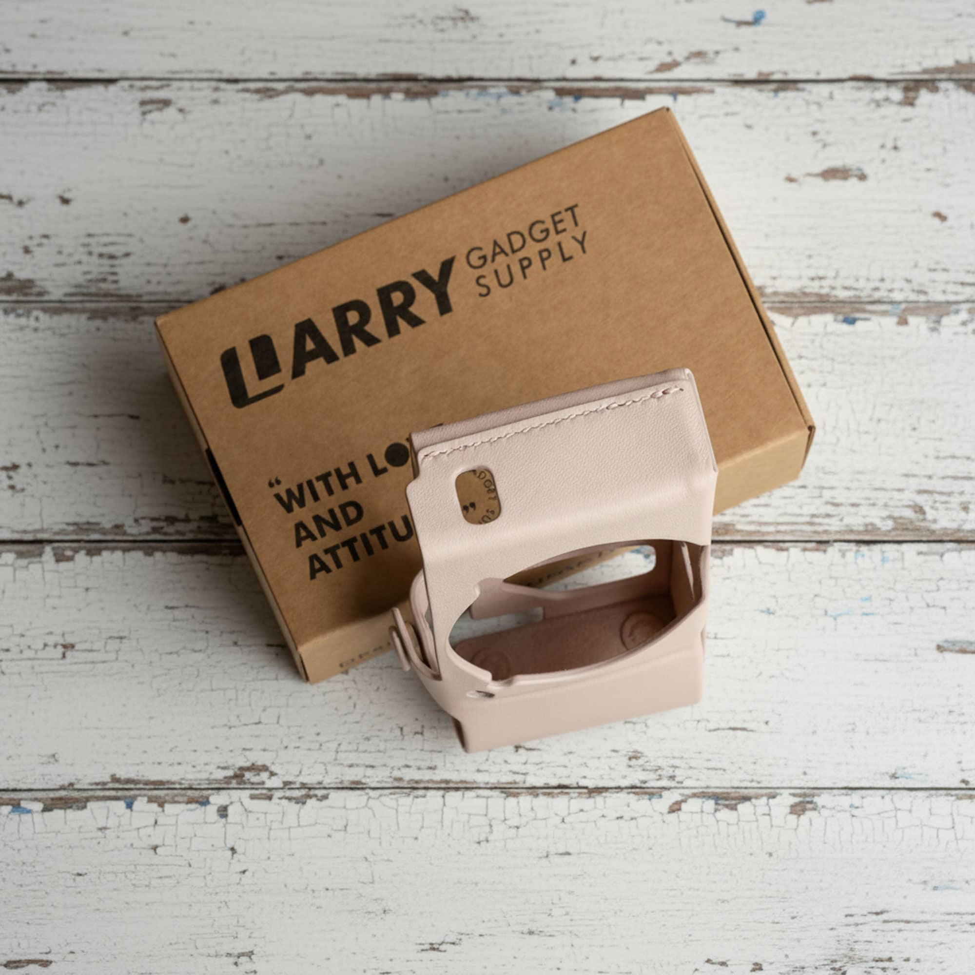 เคสหนัง Ricoh GRIV GR4 สีชมพู จาก Cam-in x Larry Gadget Leather Case